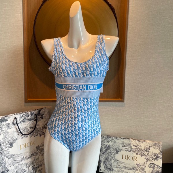 Dior's new letter one-piece swimsuit