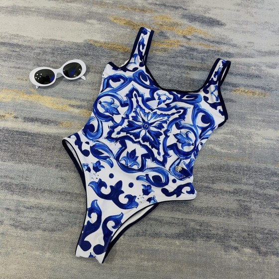 DG new one-piece swimsuit