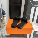 Hermes slippers 🏖️