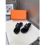 Hermes thick bottom H drag