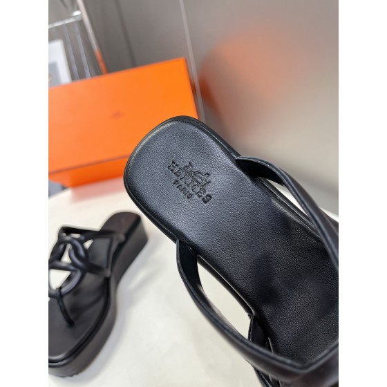 Hermes thick bottom H drag