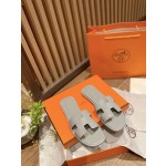 Hermes new revision of the first layer of cowhide