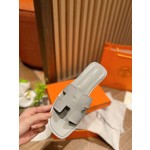 Hermes new revision of the first layer of cowhide