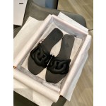 Hermes Pig Nose Classic Slippers