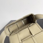 Bottega Veneta New Arrival 𝗺𝗶𝗻𝗶 𝗰𝗮𝘀𝘀 𝗲𝘁𝘁𝗲 taupe #667048