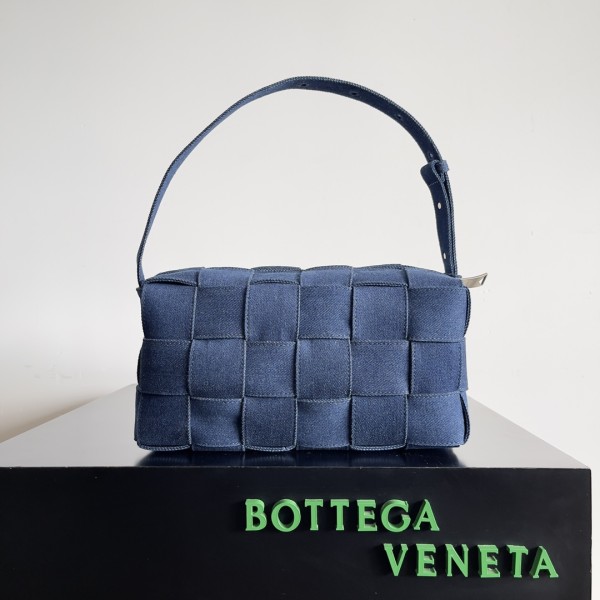 Bottega Veneta BV New six compartment underarm bag #709360