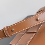 Bottega Veneta bv Cassette embroidered thread five compartment leather handbag Brown wood #758105