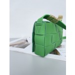 Bottega Veneta Cassette 5-panel lychee pattern Parrot Green #666870