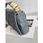 Bottega Veneta Cassette 5-panel lychee print Lightning Grey #666870