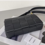 Bottega Veneta Cassette 5-panel lychee print black #666870