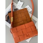 Bottega Veneta Cassette 5-panel lychee print Maple Brown #666870