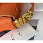 Bottega Veneta Cassette 5-panel lychee print Maple Brown #666870