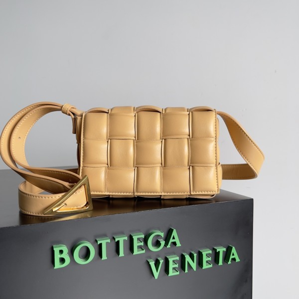 Bottega Veneta Pillow Bag Small mini in Almond #717506
