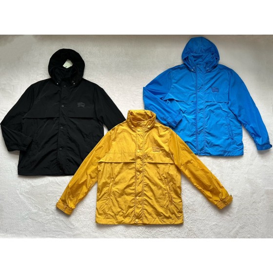 Burberry...Explosive new series of three-color horse knight jackets