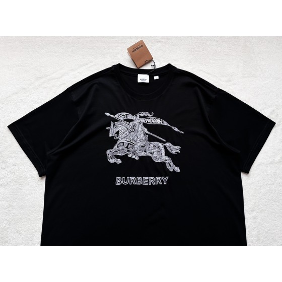 Burberry…White Knight Large Embroidered Round Neck Short Sleeves