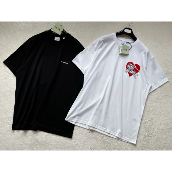 Burberry...Pressed Velvet Heart Knight Round Neck Short Sleeve T