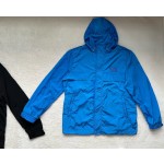 Burberry...New series of explosive three-color horse knight jackets