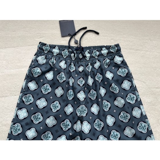 Louis Vuitton new full flower barrage beach sports leisure shorts