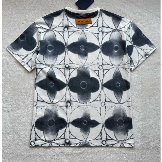 Louis Vuitton four-leaf clover strand dyed round neck and short sleeves