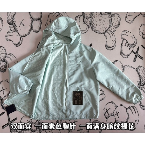 Louis Vuitton reversible wear the latest jacket coat