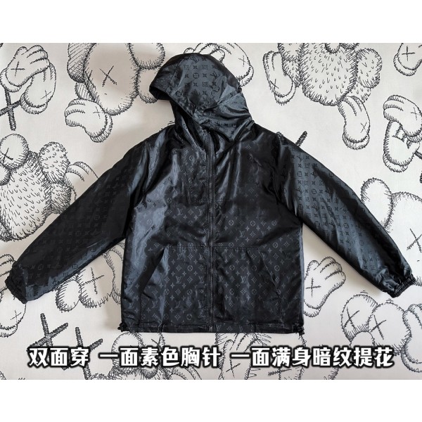 Louis Vuitton reversible wear the latest jacket coat