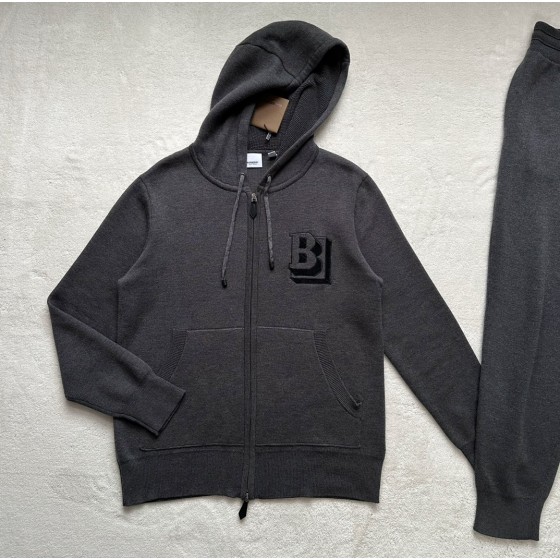 Burberry knitted athleisure suit