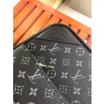 LOUIS VUITTON trapezoidal pull rod