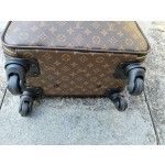 LOUIS VUITTON trapezoidal pull rod