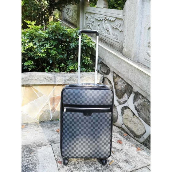 LOUIS VUITTON trapezoidal pull rod