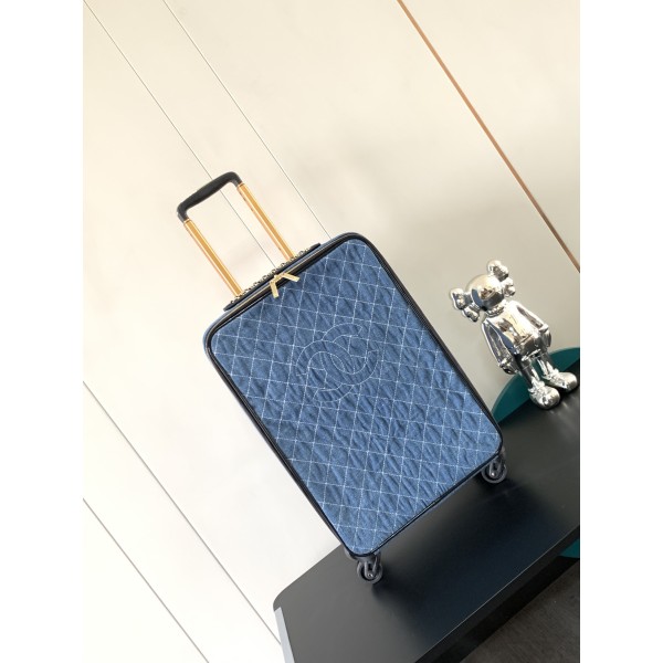 𝗖𝗛𝗔𝗡𝗘𝗟 Denim large double C trolley case