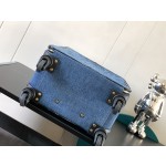 𝗖𝗛𝗔𝗡𝗘𝗟 Denim large double C trolley case