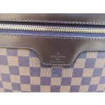 LOUIS VUITTON trapezoidal pull rod