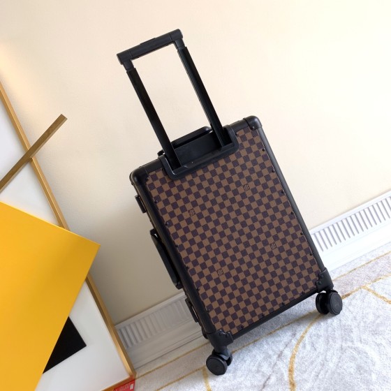 LOUIS VULTTON luggage / trolley case