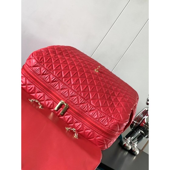 𝗖𝗛𝗔𝗡𝗘𝗟 trolley case