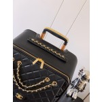 Western Europe 𝗖𝗛𝗔𝗡𝗘𝗟 Double chain trolley case with rhombus lid