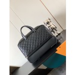 Western Europe 𝗖𝗛𝗔𝗡𝗘𝗟 Classic Lingel Box