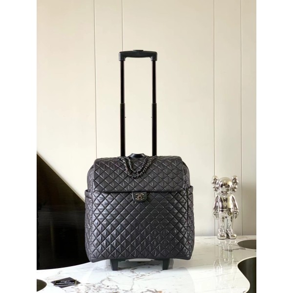Western Europe 𝗖𝗛𝗔𝗡𝗘𝗟 classic nylon fabric trolley case