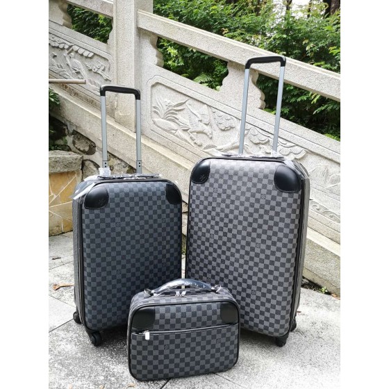 LOUIS VUITTON trapezoidal pull rod