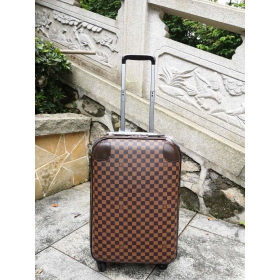 LOUIS VUITTON trapezoidal pull rod