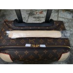 LOUIS VUITTON trapezoidal pull rod