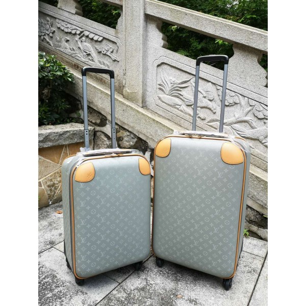 LOUIS VUITTON trapezoidal pull rod