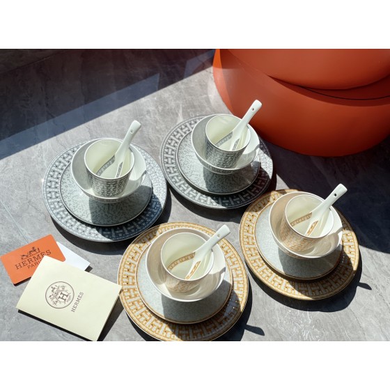 Ten-piece dinner set for two H 24 mosaic series