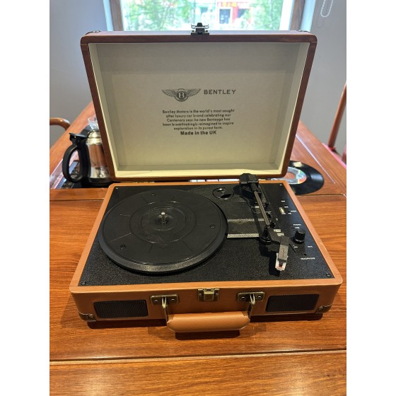 Bentley vinyl record player