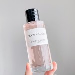 Fragrance family, singing and dancing girl