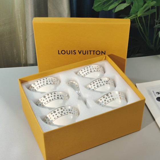Louie's  6 bowls and 6 spoons gift box