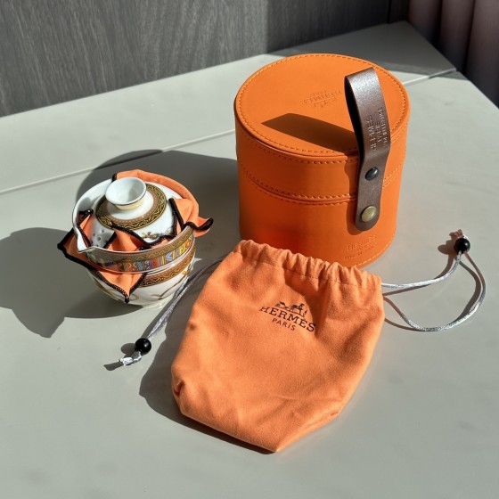 Leather Bucket Organizer Travel Tea Set