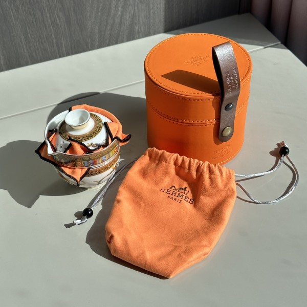 Leather Bucket Organizer Travel Tea Set