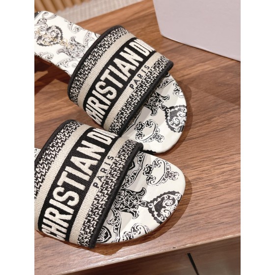 DIOR Dior spring and summer new upgrade embroidery slippers