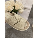 DIOR 𝟐𝟎𝟐𝟐/𝐒𝐒 𝐧𝐞𝐰 spring and summer sheepskin slippers