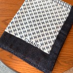 𝐂𝐡𝐚𝐧𝐞𝐥 【Houndstooth Double C Logo】Cashmere Printed Square Scarf